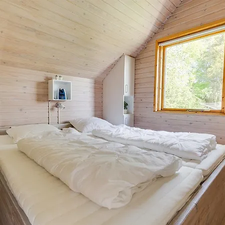 Дом отдыха Three-bedroom Holiday In *